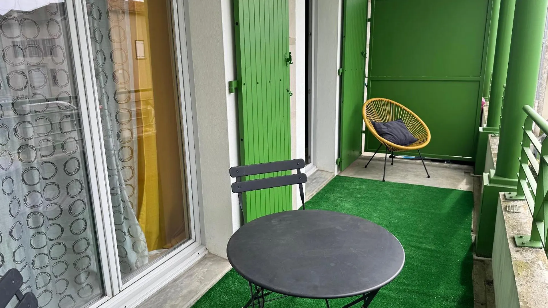 Appartement Tout Confort Avec Parking Prive Montréjeau Apartment